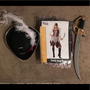 Woman’s Pirate Halloween Costume
